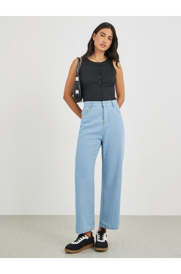 Mid Rise Straight Fit Jeans