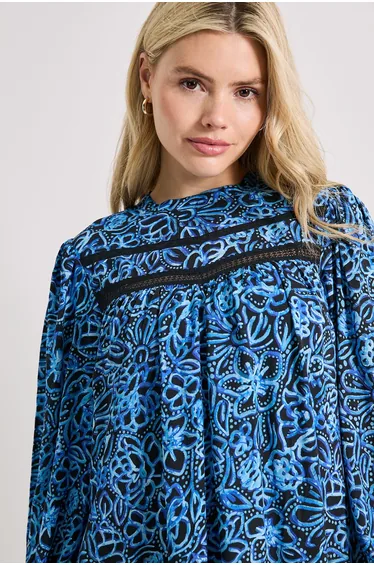 فستان قصير دانتيل بطبعة - أزرق