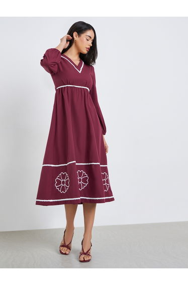 Women Burgundy Embroidered Long Sleeves A-Line Midi Dress