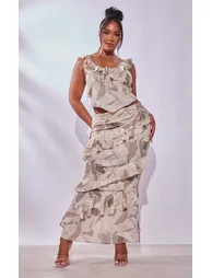 Plus Cream Mark Printed Ruffle Scoop Neck Top