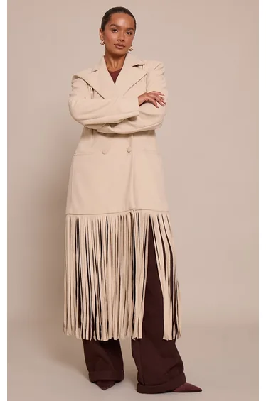 بليزر بمظهر صوف بحواف بشراشيب لون كريمي - للمقاسات الممتلئة