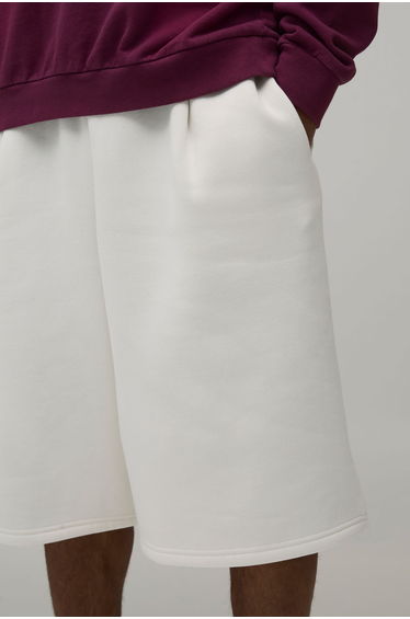 Floral Embroidered Bermuda Jort - ecru