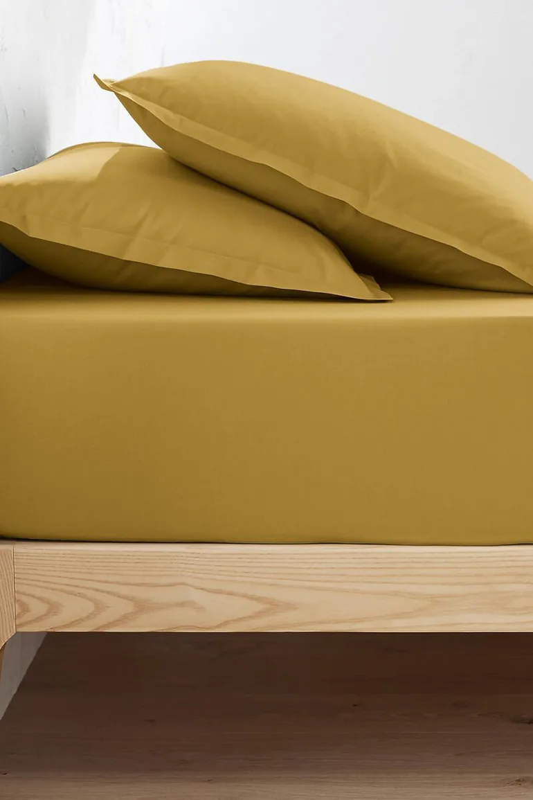 شرشف سرير قطن سادة بحواف مطاطية