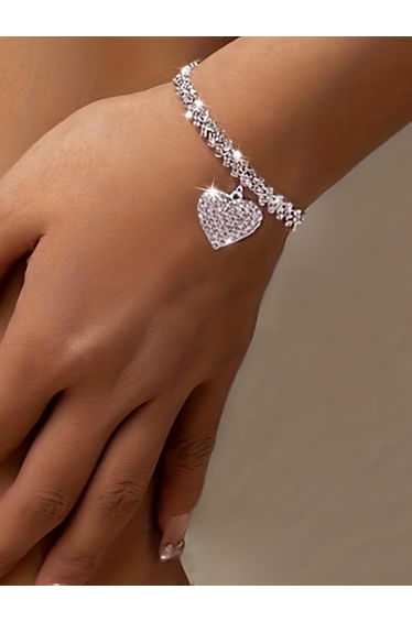 Women Sparkling Silver Heart Charm Bracelet