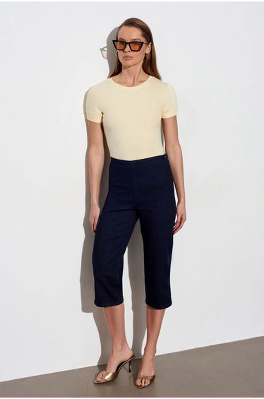 DILVIN Women's Slim Fit Crew Neck T-Shirt