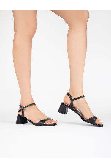 Solid Ankle Strap Block Heel Sandals