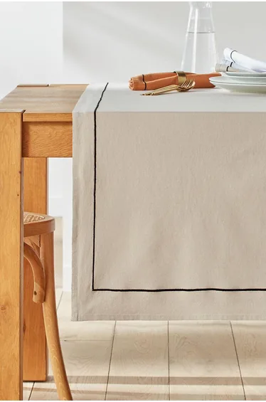 MÃ©tis Bourdon Linen & Washed Cotton Table Runner