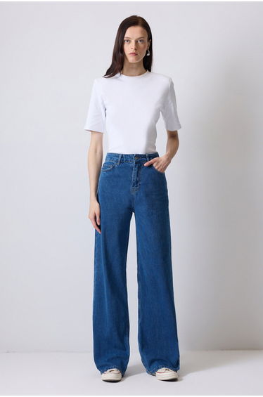 WIDE LEG JEAN
