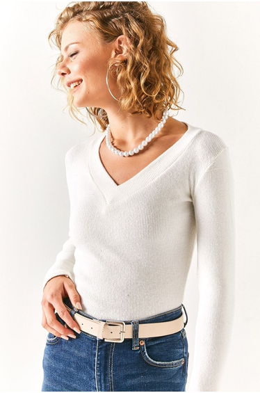 Women's Ecru Thick Banded V-Neck Shark Blouse