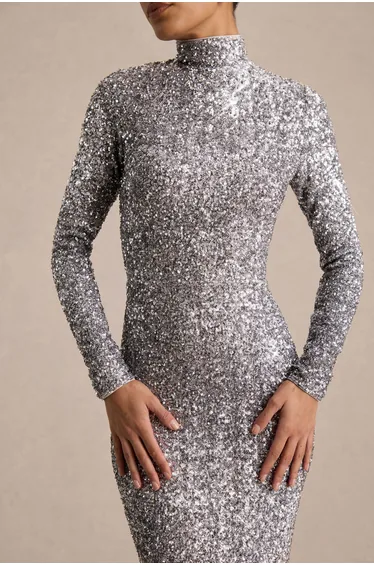 فستان كلوب ال لندن فضي بقصة ضيقة بأكمام طويلة
