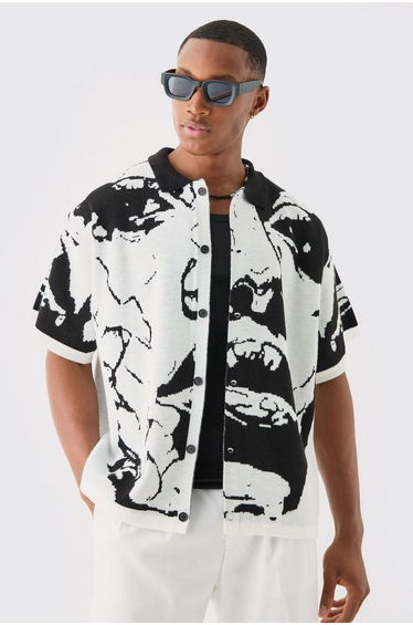 Boxy Fit Line Drawing Knitted Shirt - white