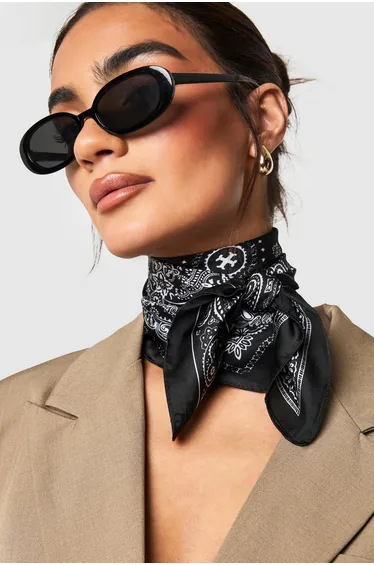 Paisley Neck Scarf - black