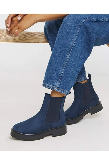 Classic Chelsea Boot Standard