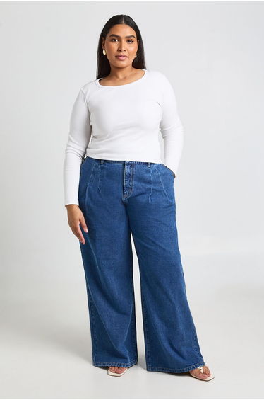 Plus Pleated Wide Leg Jean - mid wash