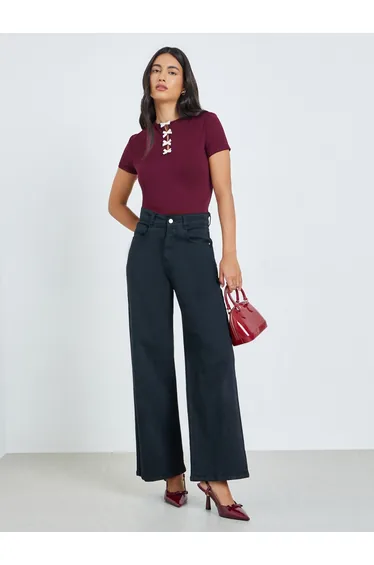 Burgundy Fitted T-Shirt with Ribbon Detail