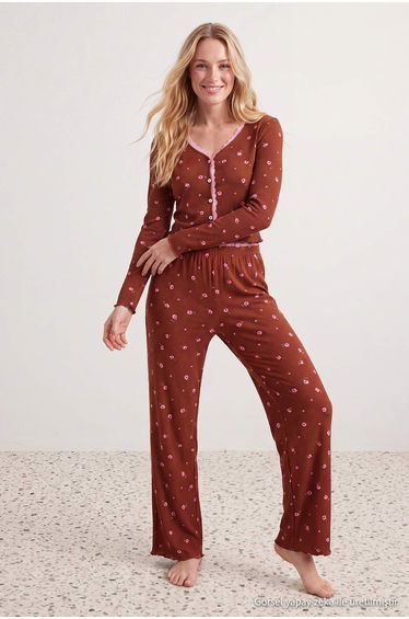 Brown Floral Lace Frilly Ribbed Knitted Pajama Set product thumbnail 2