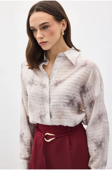 Thin Shirt with Folded Sleeves