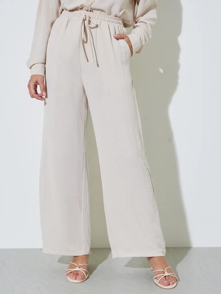 Off White Solid Lace Details Shirt and Wide Leg Pants Set - 3