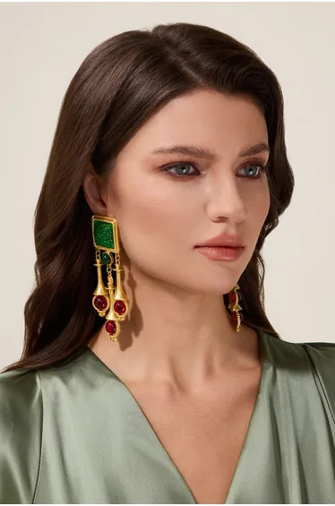 Vintage Imitation Gemstone Tassel Metal Ear Clip