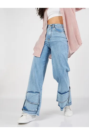 Women Bue High Rise Hem Pocket Detail Straight Jeans