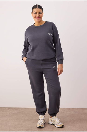 Smoked slogan embroidered soft flowing fabric plus size tracksuit set