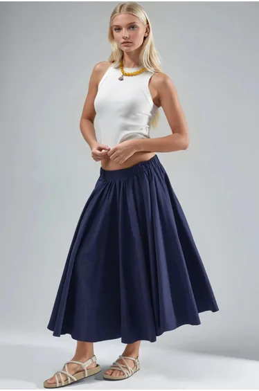 A-Form Fit Skirt