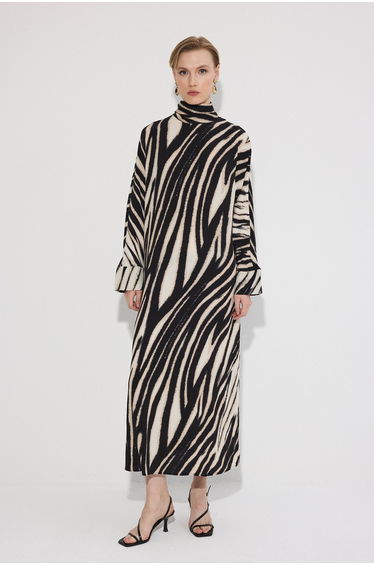 ABSTRACT PATTERNED DRESS