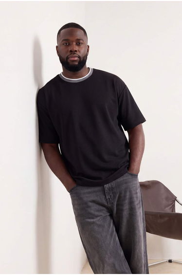 Large Size Black Oversize/Wide Cut Knitwear Banded Textured Pique T-Shirt
