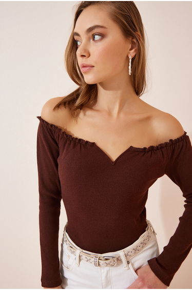 ISTANBUL Fitted Long Sleeve Blouse with Heart Collar