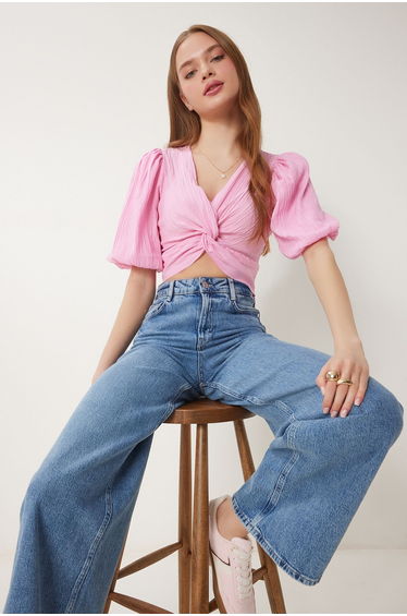 Women's Pink Balloon Sleeve Crop Woven Blouse