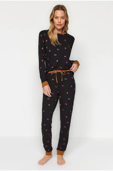 Black Floral Tshirt-Jogger Knitted Pajamas Set