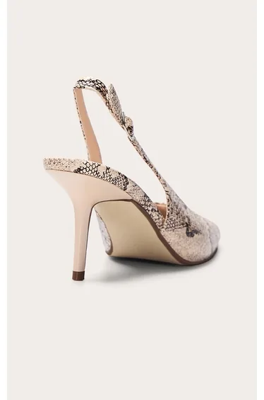 حذاء بمقدمة مربعة بأبزيم خلفي بطبعة جلد أفعى