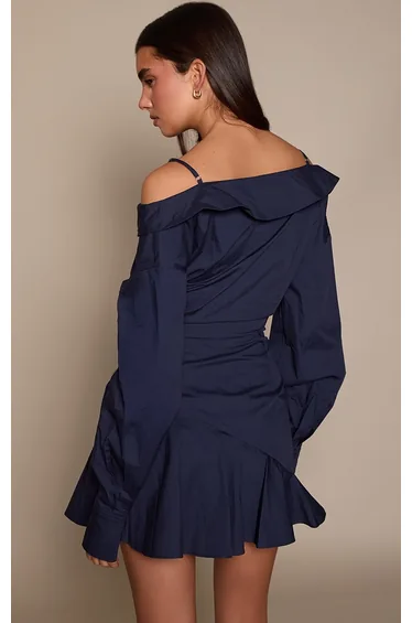 فستان بريتي ليتل ثينق قميص كحلي قصير على شكل حرف A بلا أكتاف