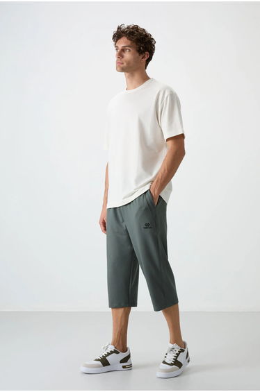 TOMMY Men's Mid-waist Wide-leg Capri Shorts