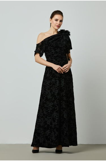 Nocturnal Elegance