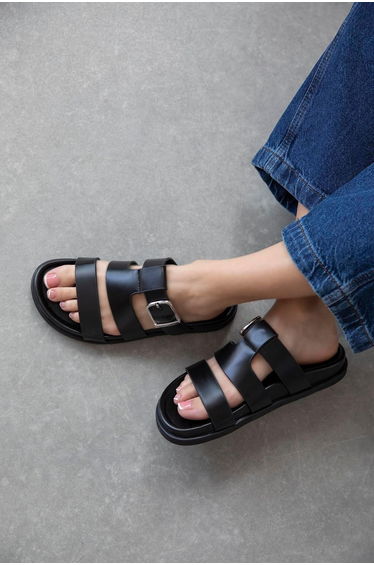 Toff Women's Buckle Detail Daily Comfort Slippers Black