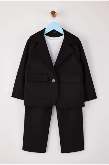 طقم ترينديول باللون الأسود