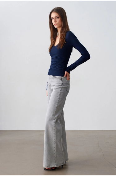 Dilvin Slim Fit V-Neck Knit Blouse