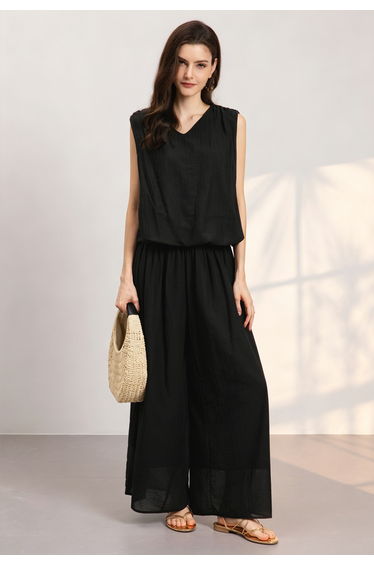 Lightweight V-Neck Sleeveless Top and Pants Set in Black for Weekend Outings & Beach Vacations