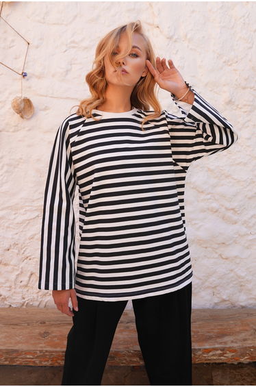 Women's Black-White Crew Neck Raglan Sleeve Basic Blouse