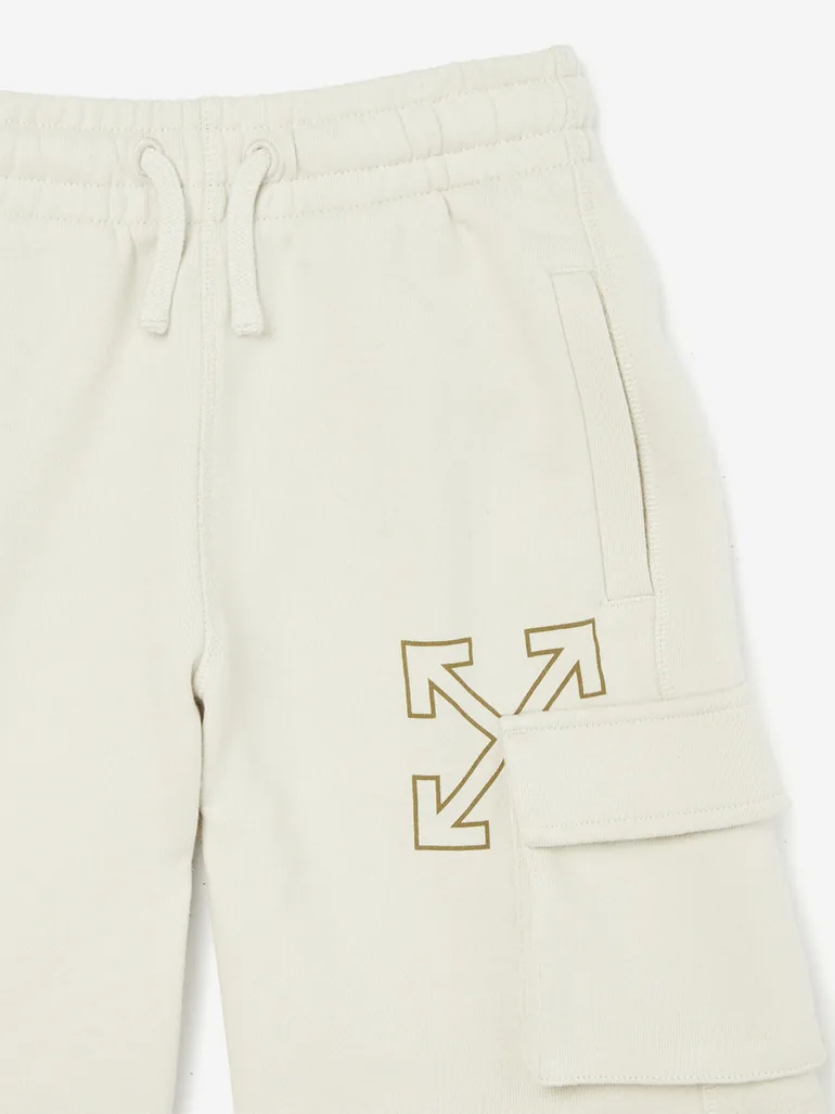 Off-White Boys Arrow Cargo Sweatshorts in Beige - 2