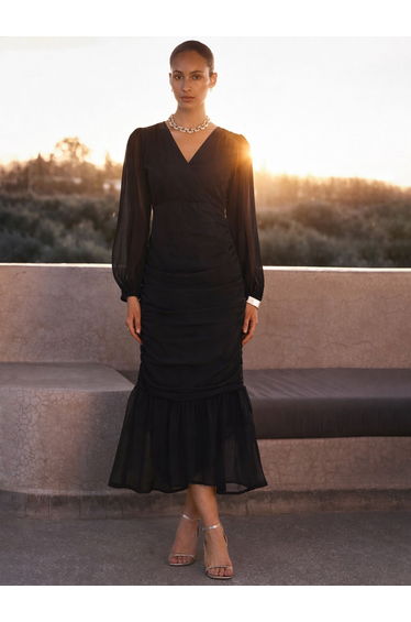 Black Solid Ruffled Hem Midi Dress