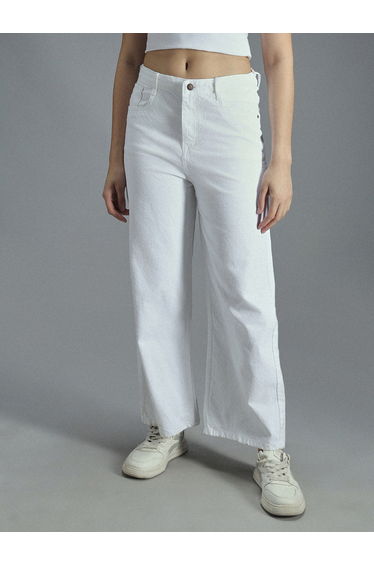 Mid Rise Relaxed Fit Jeans