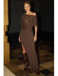 فستان كنزةشتوي بني ماكسي بقصة مستقيمة