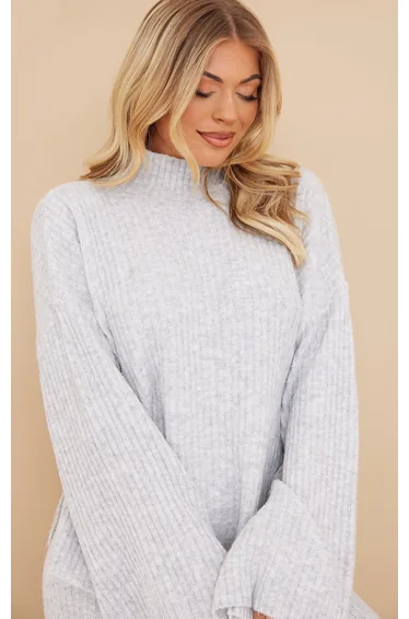 كنزة محبوكة مضلع بتصميم واسع