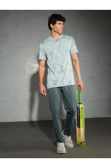 Men Solid Relaxed Fit Trackpants
