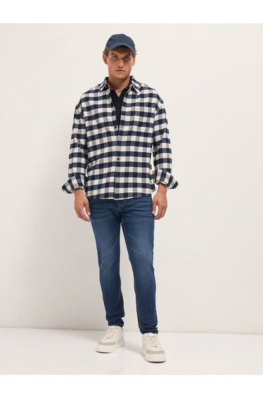 Men Checked Relaxed Fit Flannel Shirt