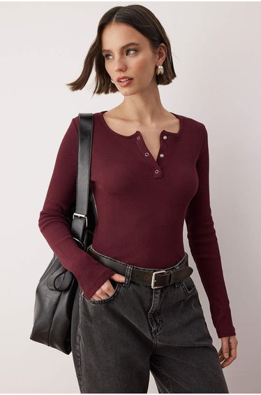 Burgundy Knitted top