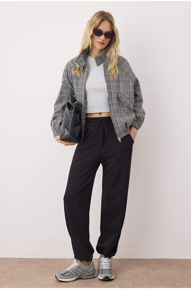 Black Elastic Waist Basic Jogger Corded Knitted Sweatpants