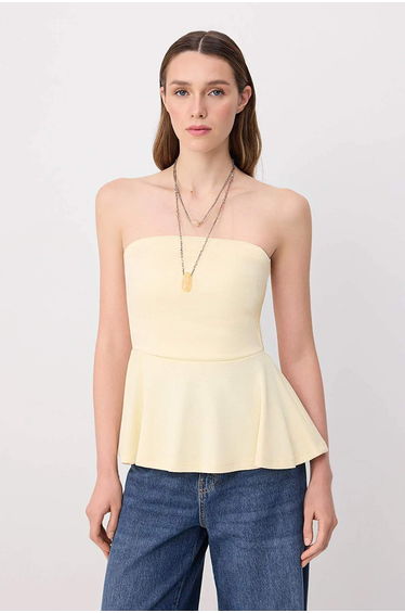 Yellow Fitted Strapless Sleeveless Soft Touch Knitted Blouse